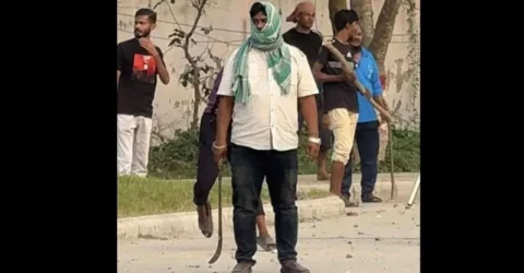 কুয়েটে সংঘর্ষ: ধারালো অস্ত্র নিয়ে অবস্থান করা যুবদল নেতা মাহবুবকে বহিষ্কার
