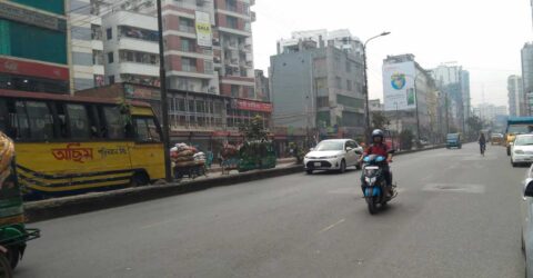 ঢাকার সড়কে বাসের ‘কৃত্রিম’ সংকট, ভোগান্তি