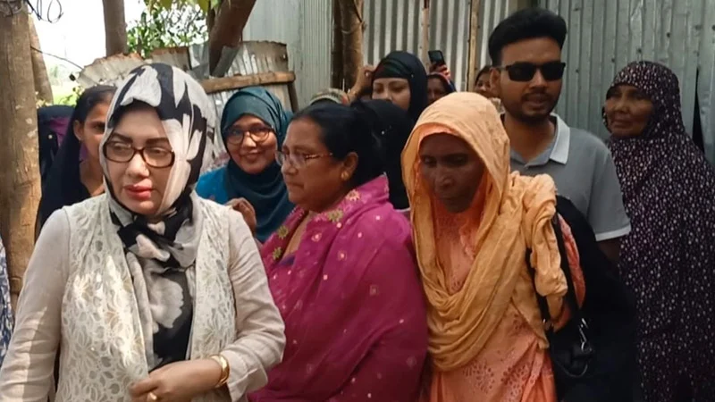 আছিয়ার বাড়িতে বিএনপি নেতারা, সহযোগিতার আশ্বাস