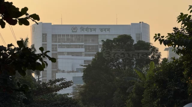 প্রক্সি ভোটের সুযোগ দিতে চায় ইসি