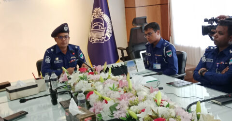 ঈদকে সামনে রেখে যশোরে অতিরিক্ত ৭ শতাধিক পুলিশ সদস্য মোতায়েন