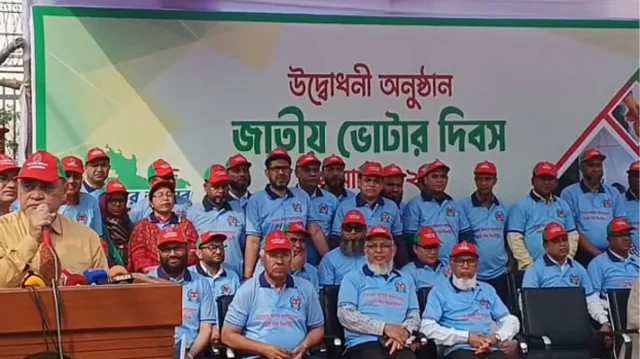 দেশে মোট ভোটার এখন ১২ কোটি ৩৭ লাখ, চূড়ান্ত তালিকা প্রকাশ