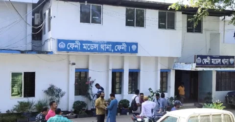 ফেনীতে চুরির অভিযোগে গণপিটুনি, নিহত ১