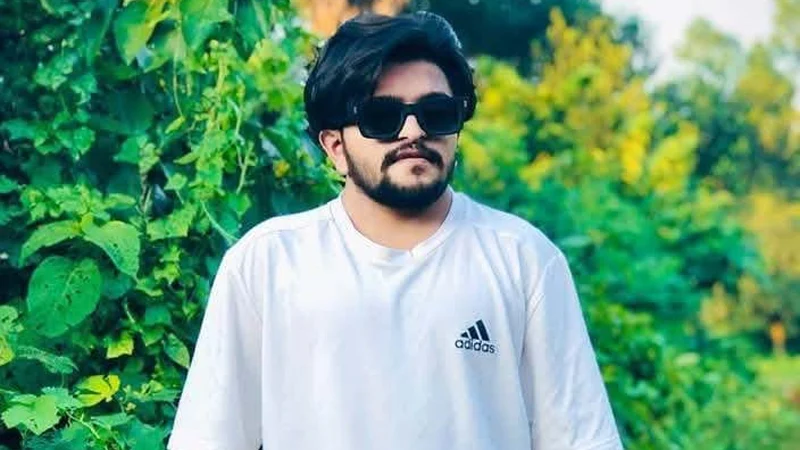 ‘ভুল চিকিৎসায়’ রোগীর মৃত্যুর অভিযোগ, হাসপাতালে স্বজনদের ভাঙচুর