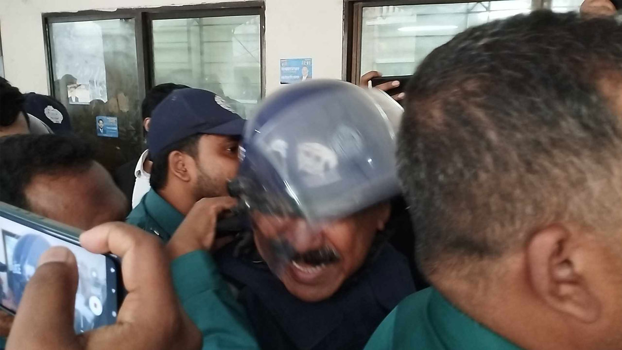 আগামী নির্বাচনের জন্য দোয়া চাইলেন শাজাহান খান