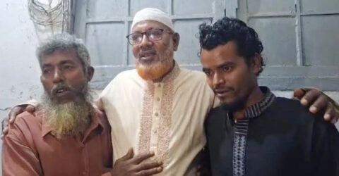 কান ধরিয়ে উঠবস: ক্ষমা চেয়ে আপাতত রক্ষা পেলেন বণিক সমিতির সেই নেতা