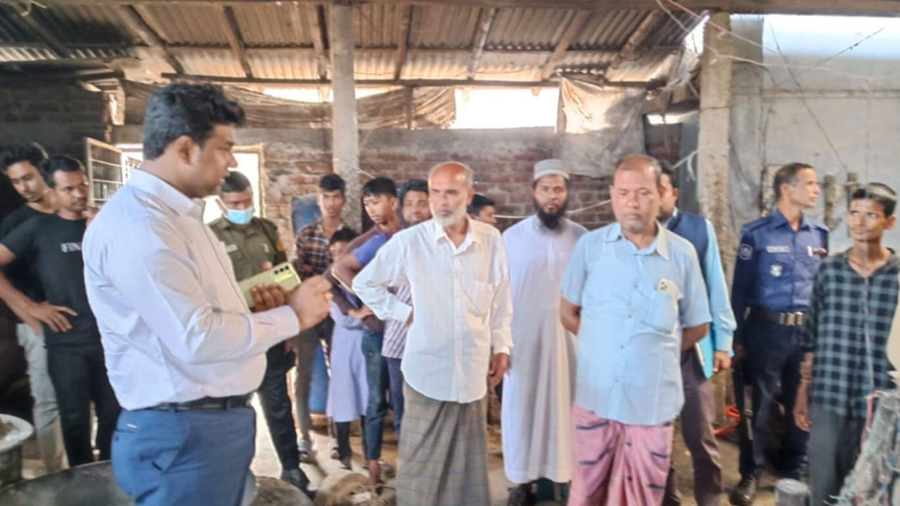 হিলিতে সেমাই কারখানায় অভিযান, ৬০ হাজার টাকা জরিমানা