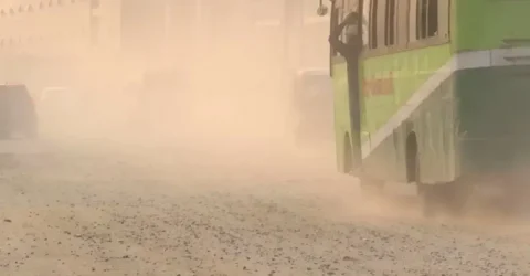 বায়ুদূষণে আজ ঢাকার অবস্থান ৩, শীর্ষে দিল্লি