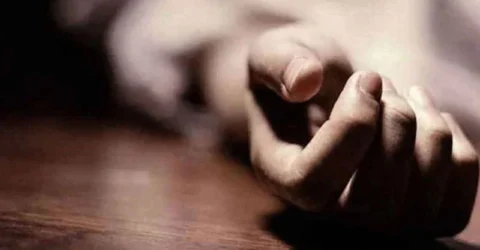 গলা কেটে মাদ্রাসা শিক্ষকের আত্মহত্যা