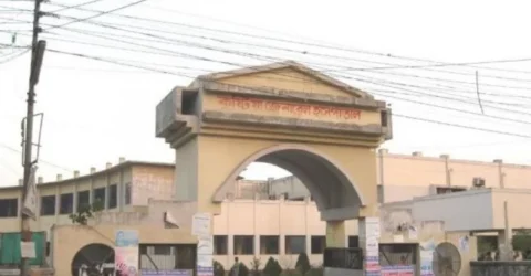 কুষ্টিয়ার সড়কে ত্রিমুখী সংঘর্ষে প্রাণ গেল দুজনের