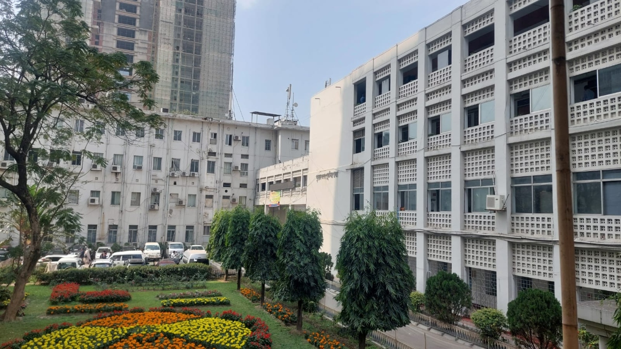 সচিবালয়ের কর্মকর্তা-কর্মচারীদের ন্যায্যমূল্যে রেশন সুবিধার দাবি