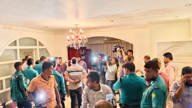 গুলশানে ‘তানভীর ইমামের সাবেক স্ত্রীর’ বাসায় শতাধিক ব্যক্তির ‘তল্লাশি’