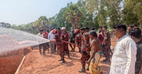 বরগুনায় দুই ইটভাটাকে ৩ লাখ টাকা জরিমানা