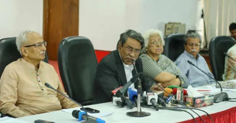 সংস্কার না হলে স্বৈরতন্ত্র মোকাবিলা সম্ভব নয়: আলী রীয়াজ