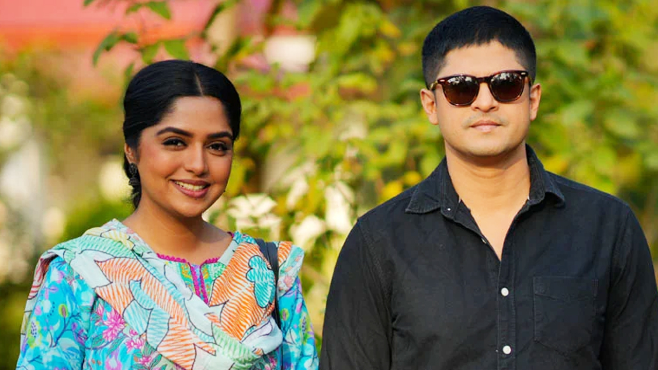 মুরগি চুরি করতে গিয়ে দেখা, তাহমিনার প্রেমে পড়েন জয়নাল