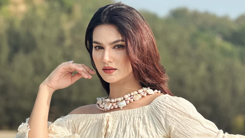 বিয়ে নিয়ে বাবার সিদ্ধান্ত সঠিক ছিল: মিম মানতাসা
