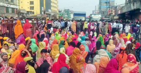 ঢাকা-ময়মনসিংহ ও ঢাকা-টাঙ্গাইল মহাসড়ক অবরোধ, দীর্ঘ যানজট