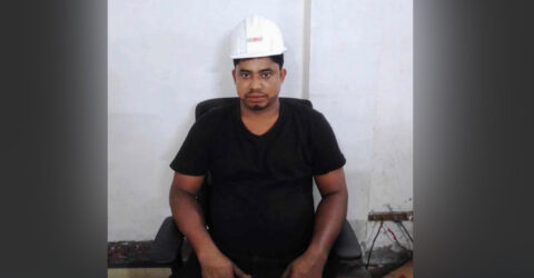 ইস্পাত কারখানায় কাজ করার সময় শ্রমিক নিহত