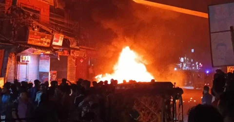 ইসরায়েলি পণ্য বর্জনের দাবিতে গাজীপুরে গার্মেন্টস-ব্যবসা প্রতিষ্ঠানে হামলা