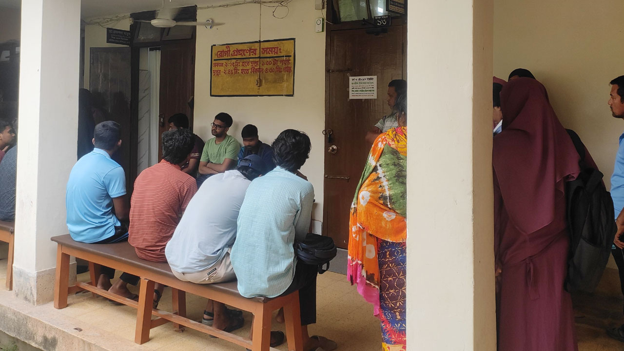 রাবিতে স্ক্যাবিসের প্রাদুর্ভাব, উদ্বিগ্ন শিক্ষার্থীরা