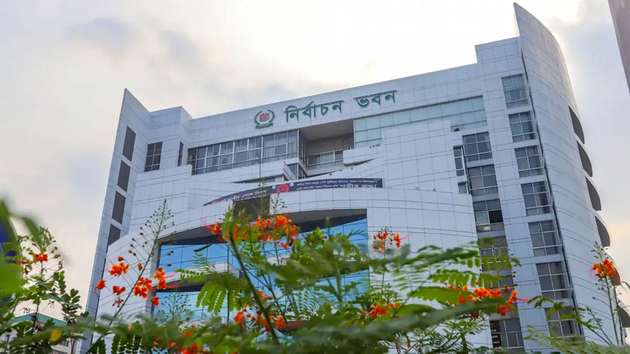 রোহিঙ্গাদের ভোটার থেকে বাদ দিতে কর্মপন্থা নির্ধারণে বসছে ইসি