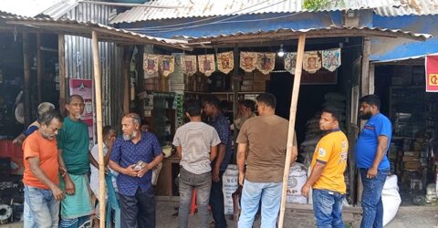 ফরিদপুরে কৃষকের জন্য বরাদ্দ সার বিক্রির চেষ্টা