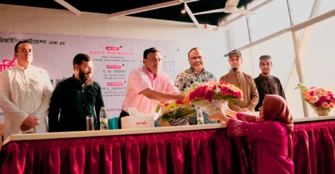 তরুণদের সম্ভাবনায় ভর করে নেতৃত্বে এগিয়ে যাবে বাংলাদেশ: ঢাবি উপাচার্য