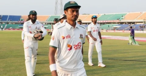 প্রথম বলেই তাইজুলের আঘাত, ২২৭ রানে অলআউট জিম্বাবুয়ে