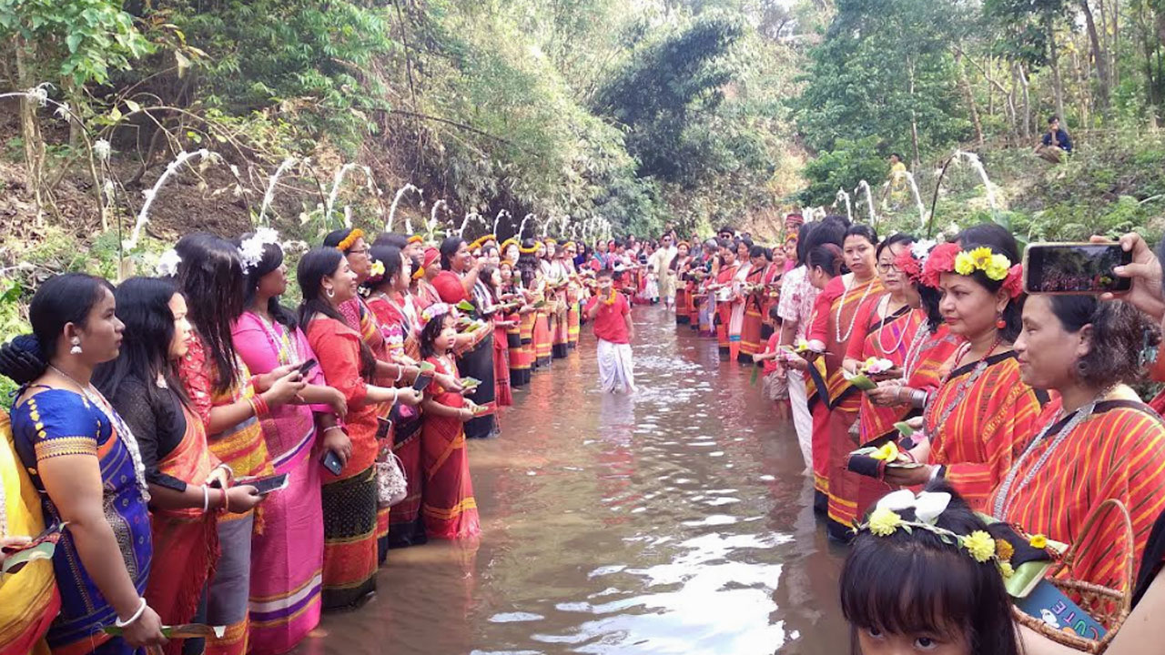 খাগড়াছড়িতে ত্রিপুরাদের বৈসু উৎসব শুরু