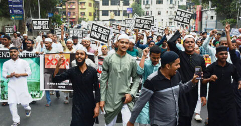 বিতর্কিত ওয়াকফ বিলের বিরুদ্ধে আন্দোলনে নামছে ভারতীয় মুসলিমরা