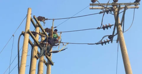 ১৮ ঘণ্টা পর বিদ্যুৎ পেলো ব্রাহ্মণবাড়িয়ার পাঁচ গ্রামের মানুষ