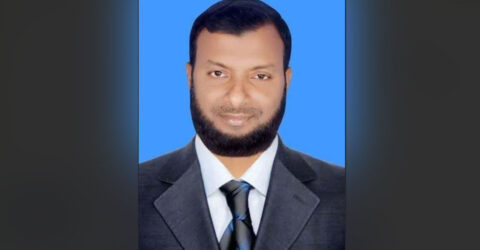 স্কুলে যাওয়ার পথে সড়কে প্রাণ গেল শিক্ষকের
