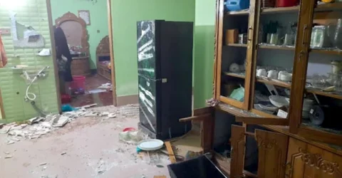 মিরসরাইয়ে আওয়ামী লীগ নেতাকর্মীদের বাড়িতে দিনভর হামলা-ভাঙচুর