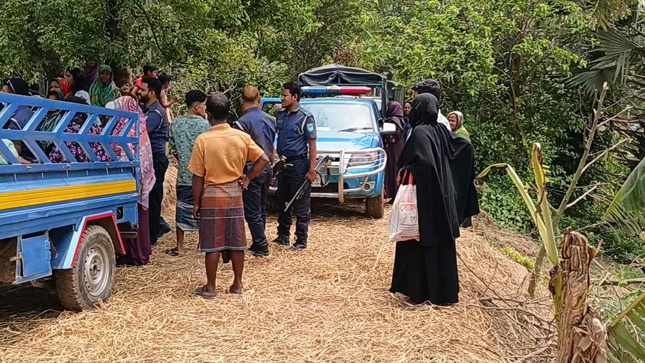 মাদকাসক্ত ছেলেকে কুপিয়ে হত্যার পর থানায় হাজির বাবা