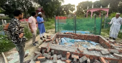 কেরানীগঞ্জে বৈষম্যবিরোধী আন্দোলনে নিহত রাজনের কবর ভাঙচুর