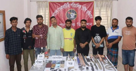কুমিল্লায় অস্ত্র-মাদকসহ কিশোর গ্যাংয়ের ৯ সদস্য আটক