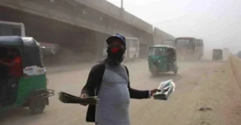 বৃষ্টিতেও অস্বাস্থ্যকর ঢাকার বাতাস