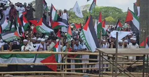 মার্চ ফর গাজা: সকাল থেকে সোহরাওয়ার্দীতে মানুষের ঢল