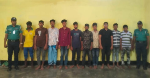 খুলনায় ব্যবসা প্রতিষ্ঠান ভাঙচুর-লুটপাটের ঘটনায় আটক ৩১