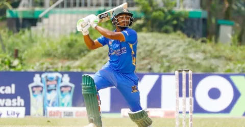 সেঞ্চুরি তুলে তানজিদ তামিমের স্বস্তি
