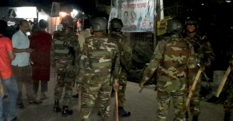 মাদারীপুরে দুই গ্রামবাসীর সংঘর্ষে পুলিশসহ আহত ২৫