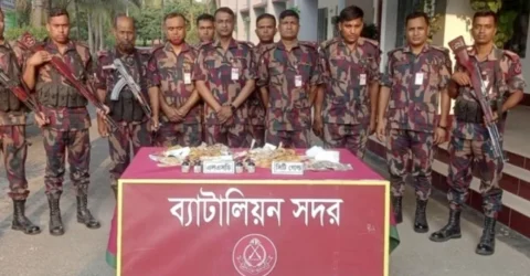 কুষ্টিয়ায় যাত্রীবাহী ট্রেনে মিললো ৪ কোটি টাকার এলএসডি ও জুয়েলারি