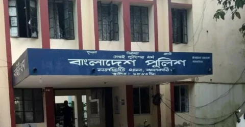একই রশিতে ঝুলছিল মা-ছেলের লাশ