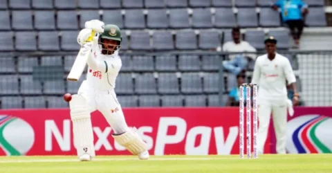 শুরুতেই উইকেট হারানোর পর বাংলাদেশের লিড