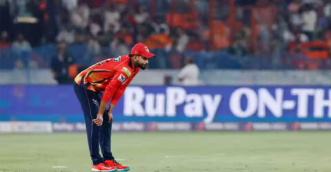 অধিনায়ক শ্রেয়াশের দুর্ভাগ্যের এক রেকর্ড