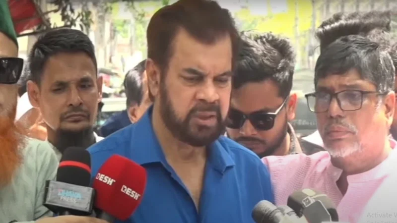 ফিলিস্তিনে হামলার প্রতিবাদে রাস্তায় ইলিয়াস কাঞ্চন