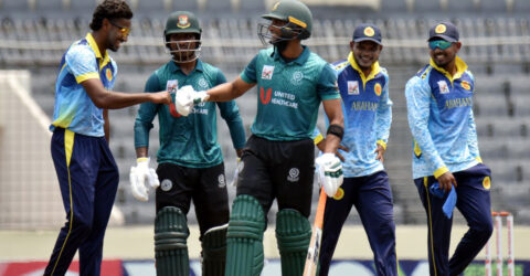 ডিপিএল মোহামেডানকে হারিয়ে হ্যাটট্রিক শিরোপা জয় আবাহনীর
