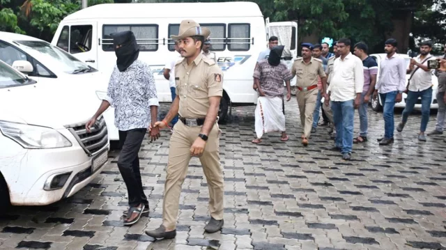 ‘পাকিস্তান জিন্দাবাদ’ স্লোগান, কর্ণাটকে এক ব্যক্তিকে পিটিয়ে হত্যা