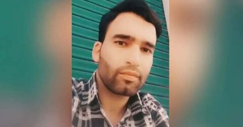 কাশ্মীরে পর্যটকদের রক্ষায় শহীদ মুসলিম যুবক