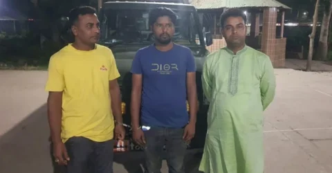 ধানের ট্রাকে চাঁদাবাজি, বিএনপি নেতাসহ তিনজন আটক